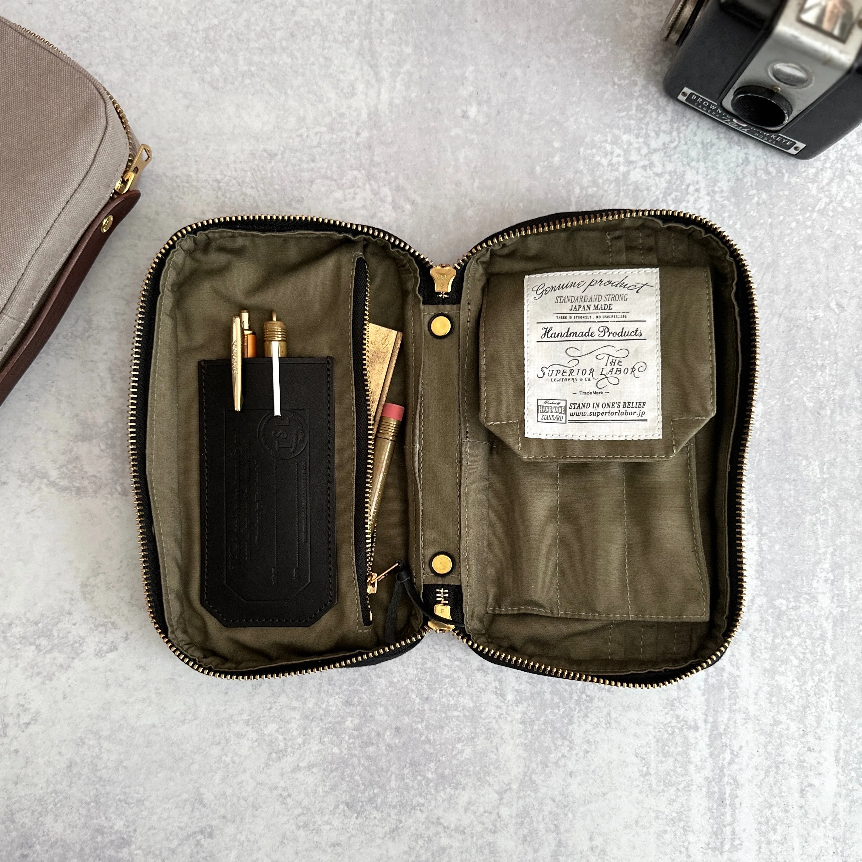 Stylish Medium Canvas Mission Case for E-commerce