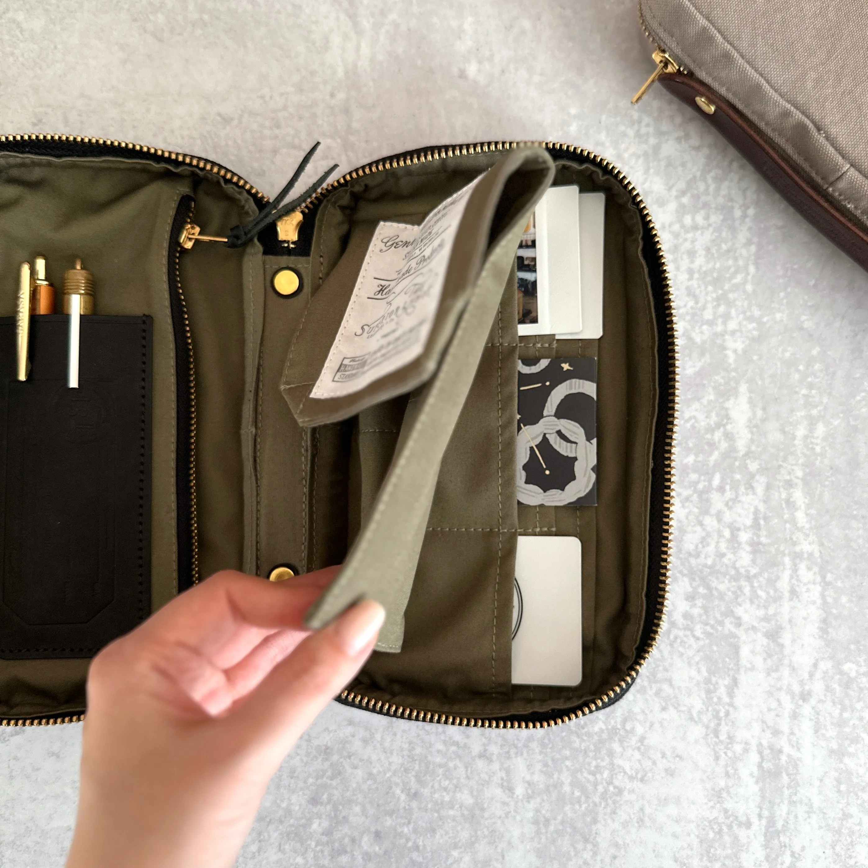 Stylish Medium Canvas Mission Case for E-commerce